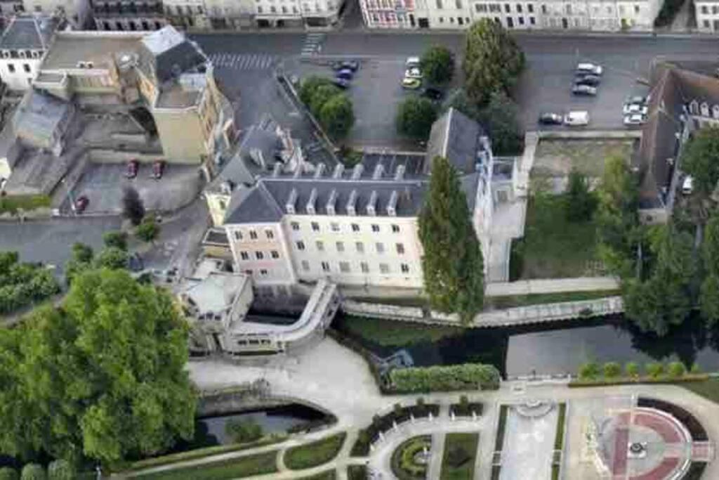 Charmant Studio Vierzon Exterior photo